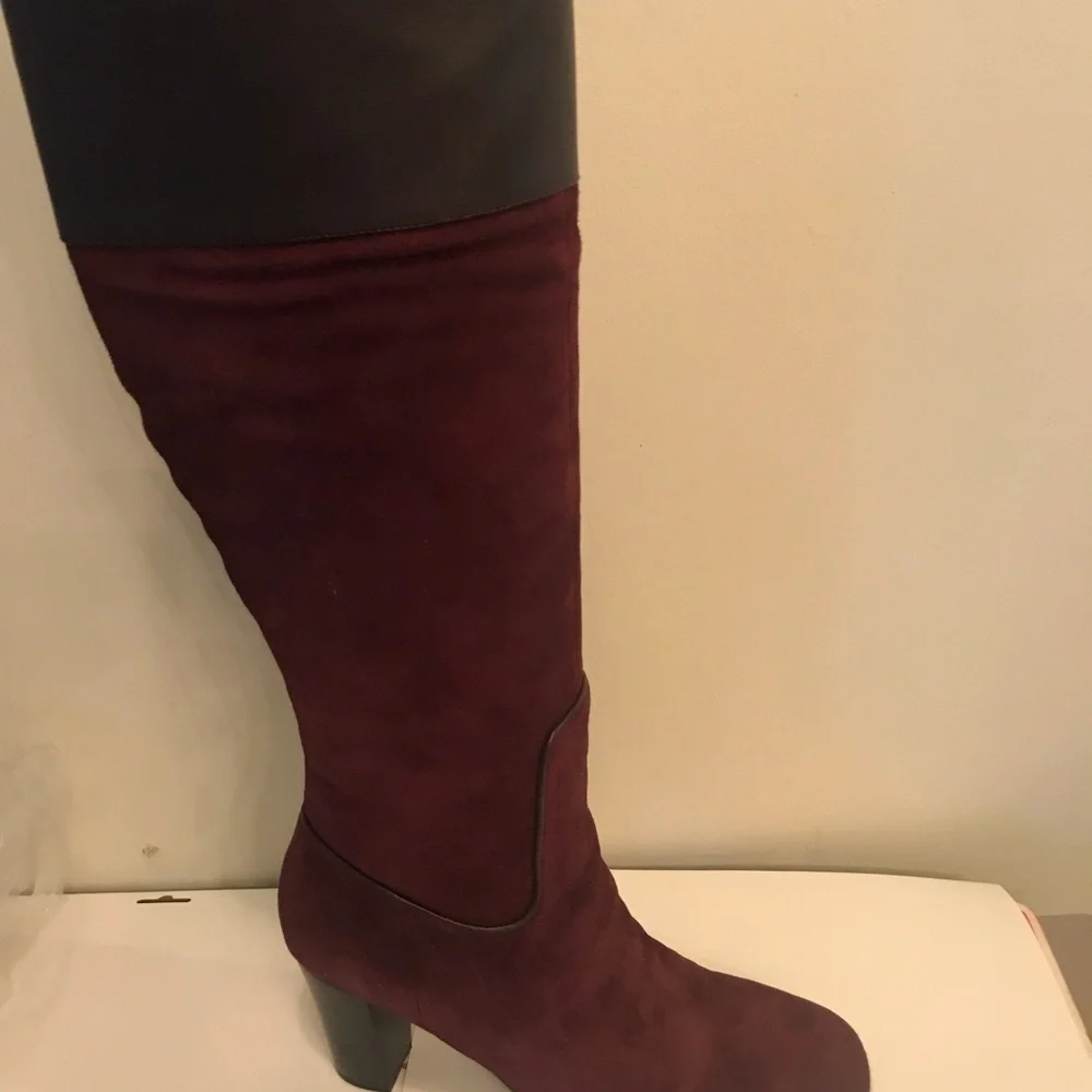 Gorgeous Isaac Mizrahi Wine /Burgundy knee high Boots NIB 8.5 - Picture 1 of 16